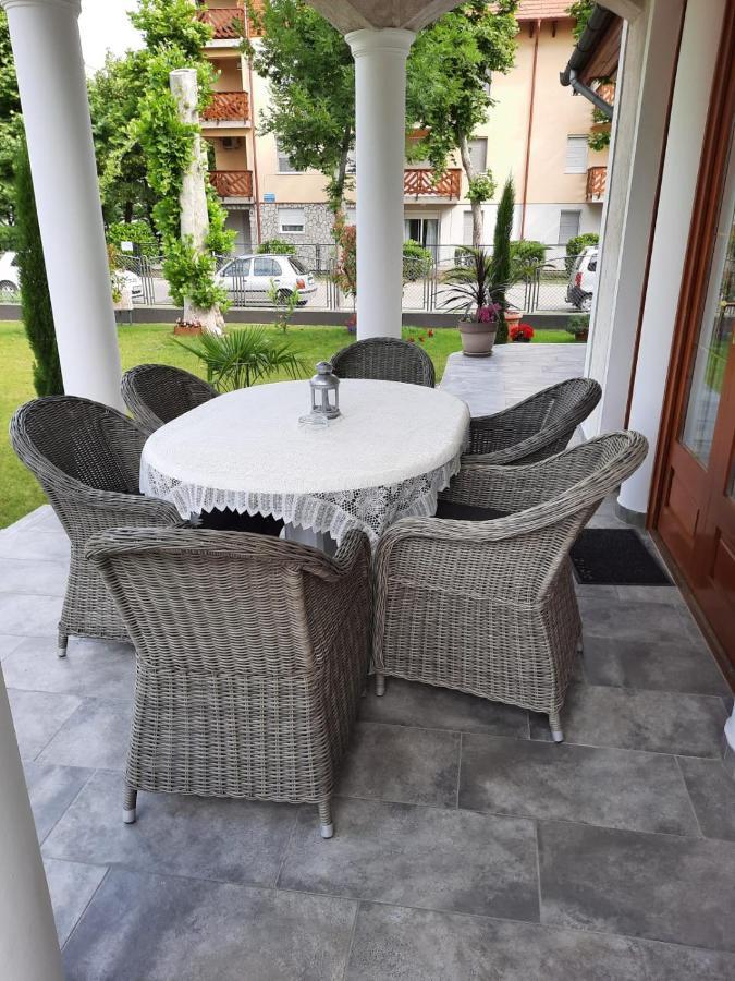 Gabi Apartmanhaz Balatonlelle Exterior foto