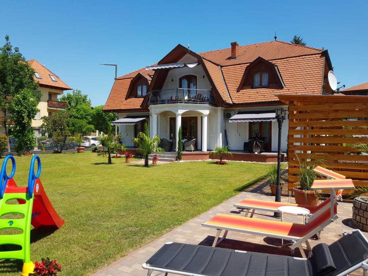 Gabi Apartmanhaz Balatonlelle Exterior foto