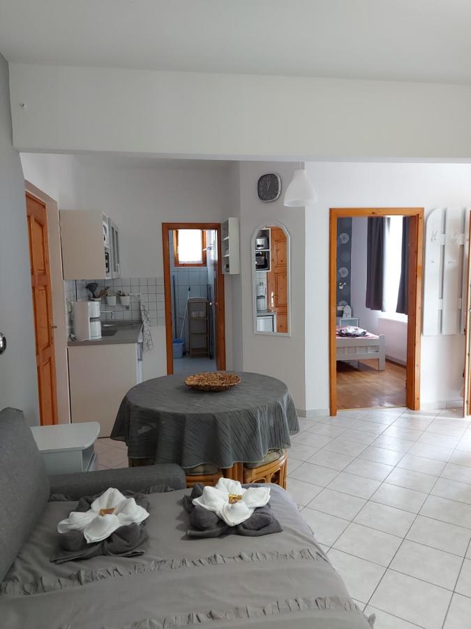 Gabi Apartmanhaz Balatonlelle Exterior foto